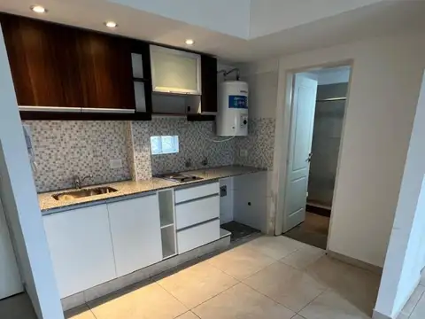 Departamento en Alquiler en Ramos Mejía, $ 450.000