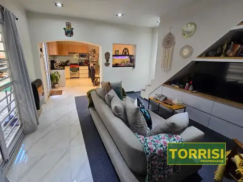 CASA 200m2 5amb LOTE PROP TERR PATIO COCH YAPEYÚ 500 ALMAGRO