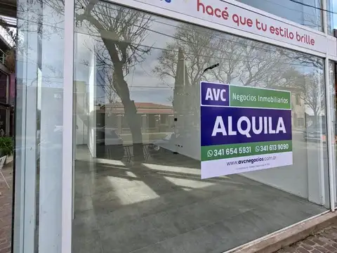 LOCAL  EN GALERIA COMERCIAL