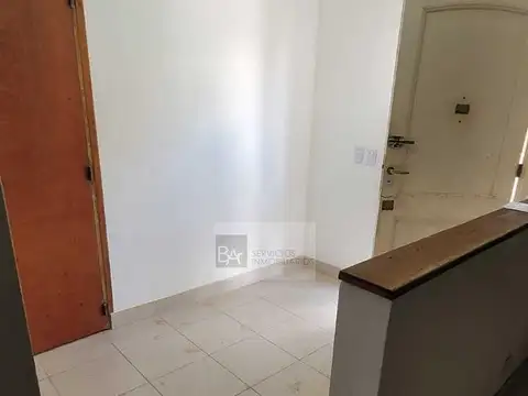 Depto Tipo Casa en Alquiler en Villa Lynch, $ 580.000