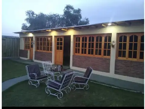 VENTA SALON PARA EVENTOS,PILETAS, RODEO DE LA CRUZ