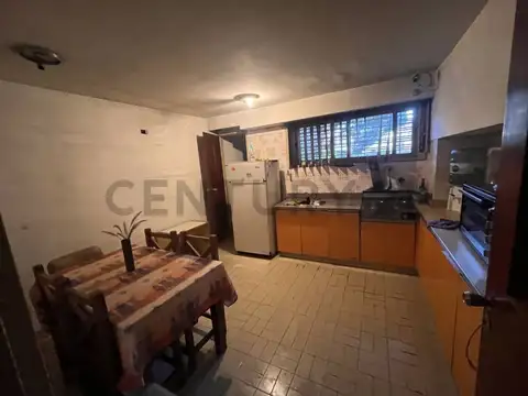 Dorrego 1600, Piso 0