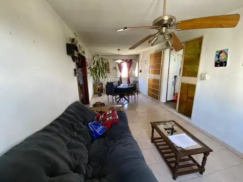 Departamento 5 ambientes con 2 baños