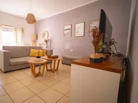 Casa 12 ambientes con 2 baños