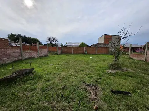 Vendo Casa a Reciclar en Caseros, Entre Ríos