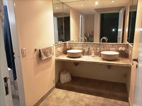 Depto Tipo Casa en Venta de 7 ambientes