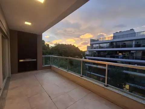 Nueva York 4600, Piso 3