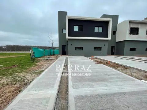 Dúplex venta SB 4 ambientes en El Aljibe Manzanares