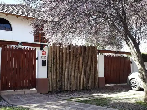 ALQUILER TEMPORARIO - CASA EN CHACRAS DE CORIA