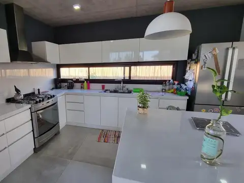 Casa en Venta al Oeste