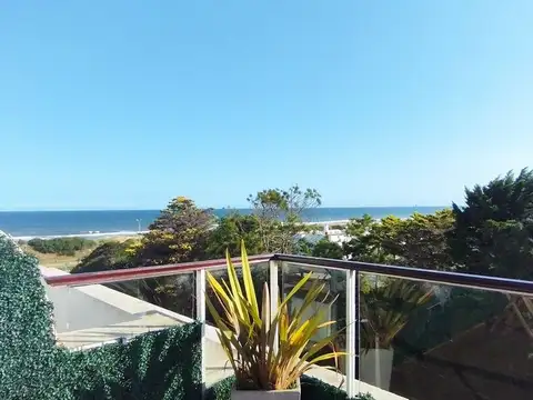 Alquiler apto Brava, 3 dormis y servicio, piscina.