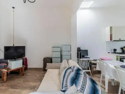 Depto Tipo Casa en Venta 50 años