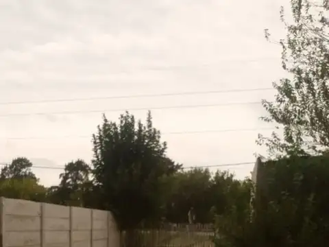 Casa en Alquiler con 2 cocheras