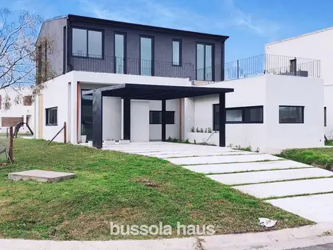 Casa en Venta en Puertos - Araucarias, USD 265.000