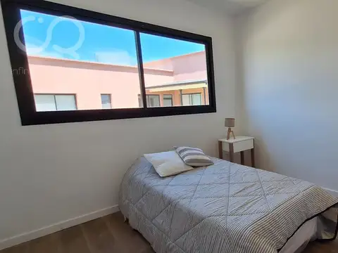 Casa en Alquiler Temporal con 2 cocheras