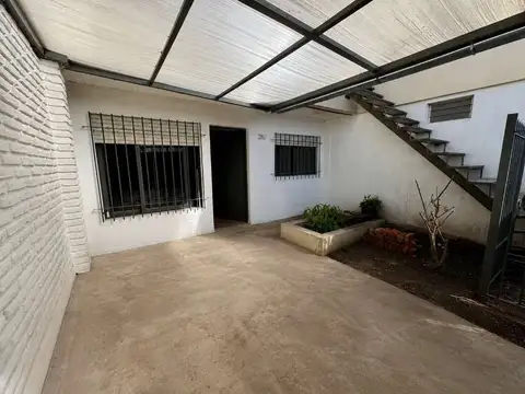 Casa ph en alquiler en Merlo lado norte