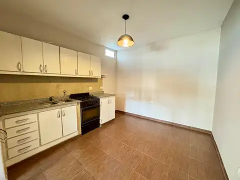 Depto Tipo Casa en Alquiler de 3 ambientes