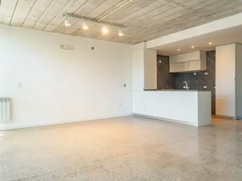 Casa 6 ambientes con 2 baños