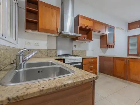 Depto Tipo Casa en Venta 64 años