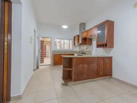 Depto Tipo Casa en Venta en Saavedra, USD 243.000