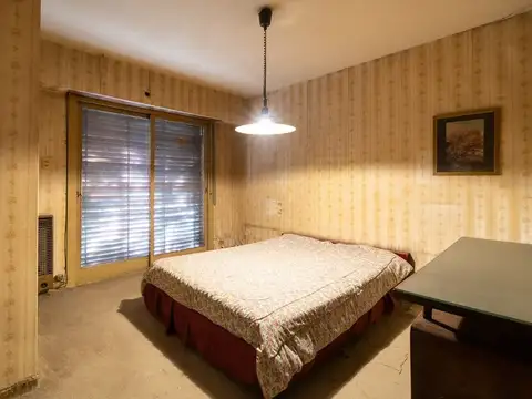 AMPLIO CHALET A REMODELAR ACEPTA PERMUTA