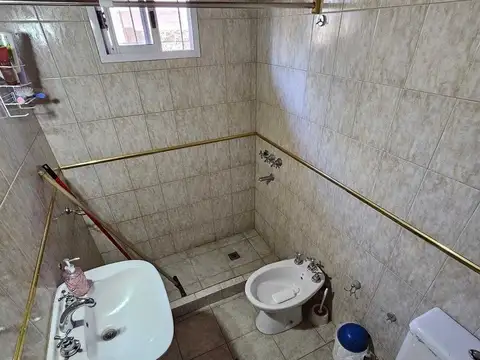 VENTA 2 CASAS CALLE JAMAICA 267 CATRIEL RIO NEGRO