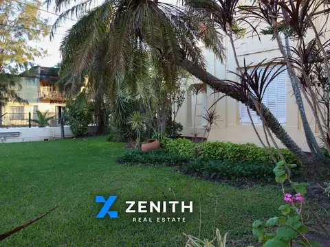 Casa 7 ambientes con 2 baños