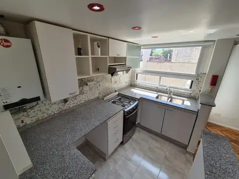 Departamento en el segundo piso por escalera en Velez Sarfield- APTO CREDITO