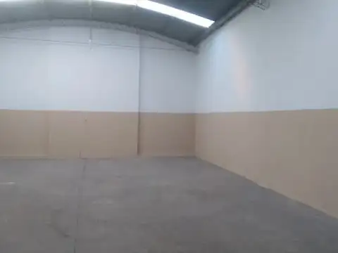 Lomas del Mirador (Dorrego 74) - Alquiler Galpón/Depósito. 242 m2.A mts de Av. S. Martin y J.M.Rosas