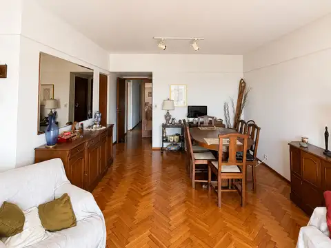Nazarre 2600, Piso 13