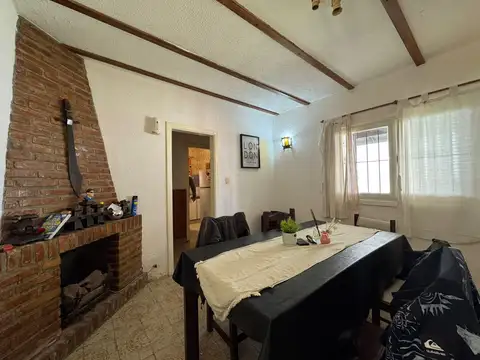 Casa 4 ambientes con 1 baño