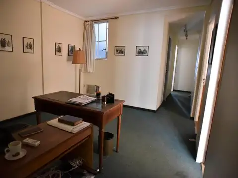 Oficina en Venta 70 años