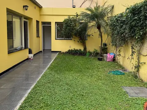 Hermosa casa con amplio jardín 4 dorm 2 baños totalmente reciclada a nuevo