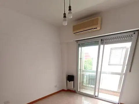 2 AMB 38 MTS TIOT,LATERAL LUMINOSO,PLACARD,COC. INDPTE C/ESP. LAVARROPA,BAÑO COMP,EXC UBICACIÓN