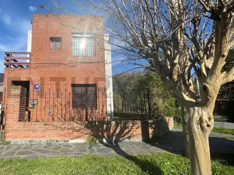VENTA DE CASA 4 AMBIENTES