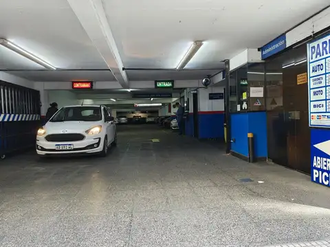 Presidente José Evaristo Uriburu 1000