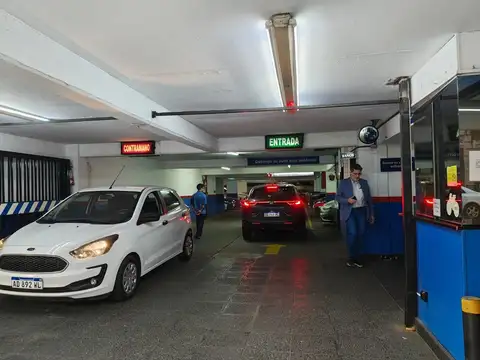 VENTA COCHERA EN RECOLETA OPORTUNIDAD!