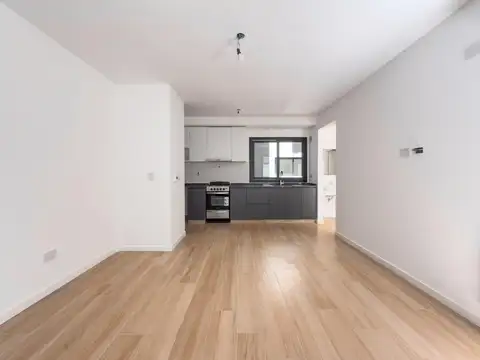 Depto Tipo Casa en Venta en Flores, USD 130.000