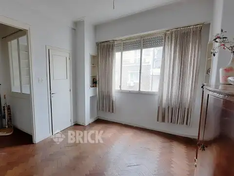 (SEMI AMOB) SEMIP EN SOLIS AL 1000 - ESCRITORIO BALCON TODO SOL COMEDOR DIARIO