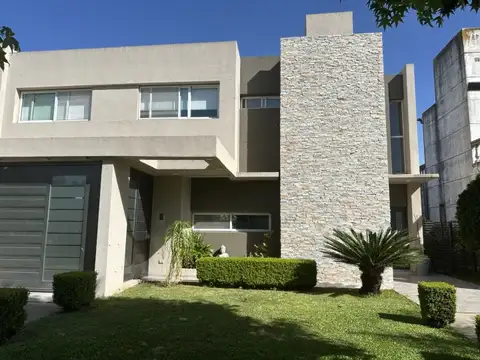 ULTIMO PRECIO! VENTA CASA 3 DORMITORIOS BARRIO CERRADO PUEBLO ESTHER
