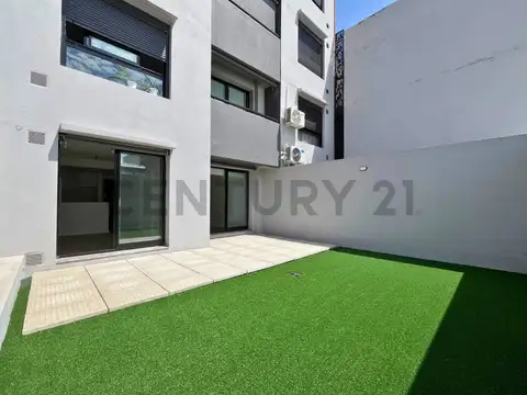 Sarmiento 1500, Piso 1