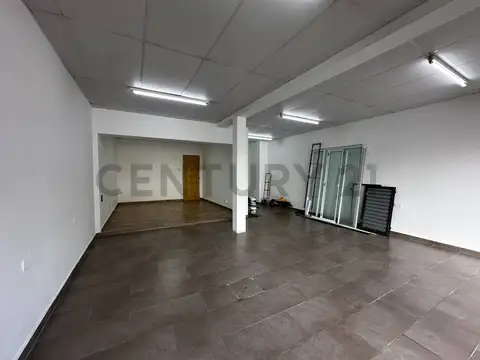 10 Entre 160 y 161 , Piso 0