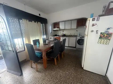 Depto Tipo Casa en Venta en Lanús Oeste, USD 85.000