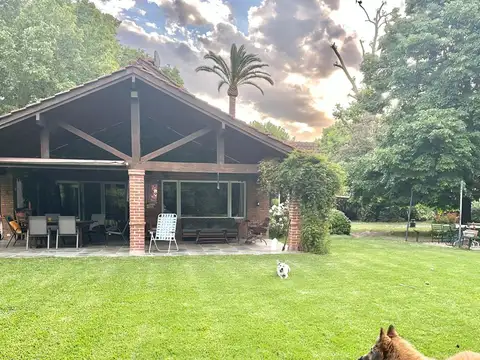 Casa en Alquiler en El Estribo, USD 2.400