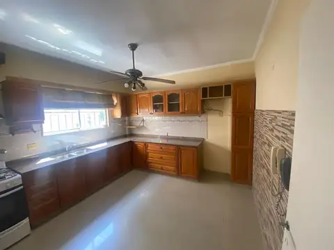 GOBERNADOR IRIGOYEN 100, Piso 5