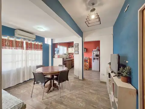 VENTA 2 PH CASTELAR  3 Y 4  AMBIENTES  LOTE PROPIO