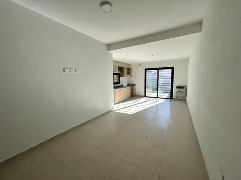 Casa en Alquiler en Centro De Lujan, $ 750.000