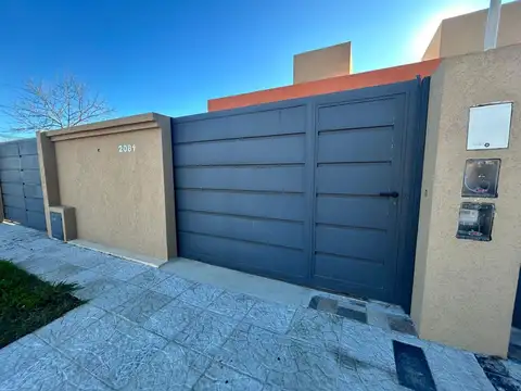 duplex en alquiler lujan tres ambientes  al 2081