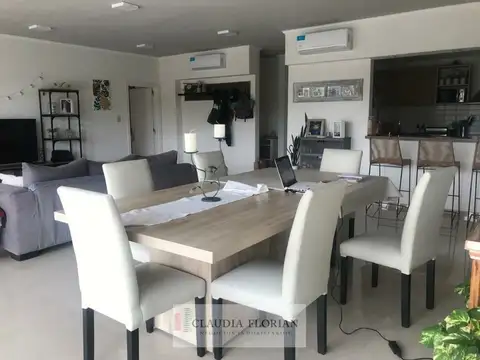 Departamento en Venta con 2 cocheras