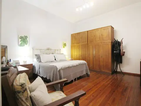 Depto Tipo Casa en Venta en Pompeya, USD 152.000